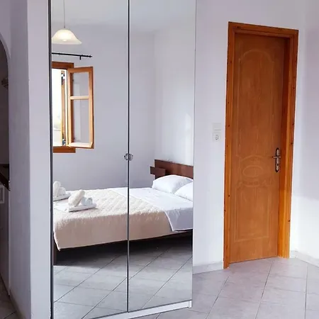 Vakantiehuis Ariadne 4 *